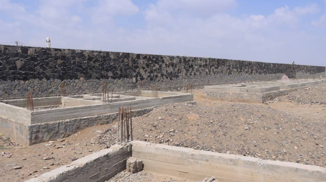 الربيعي والحالمي يتفقدان مشروع السور الحجري لمبنى قوات الحزام القطاع السادس في دارسعد - الربيعي والحالمي يتفقدان مشروع السور الحجري لمبنى قوات الحزام القطاع السادس في دارسعد -