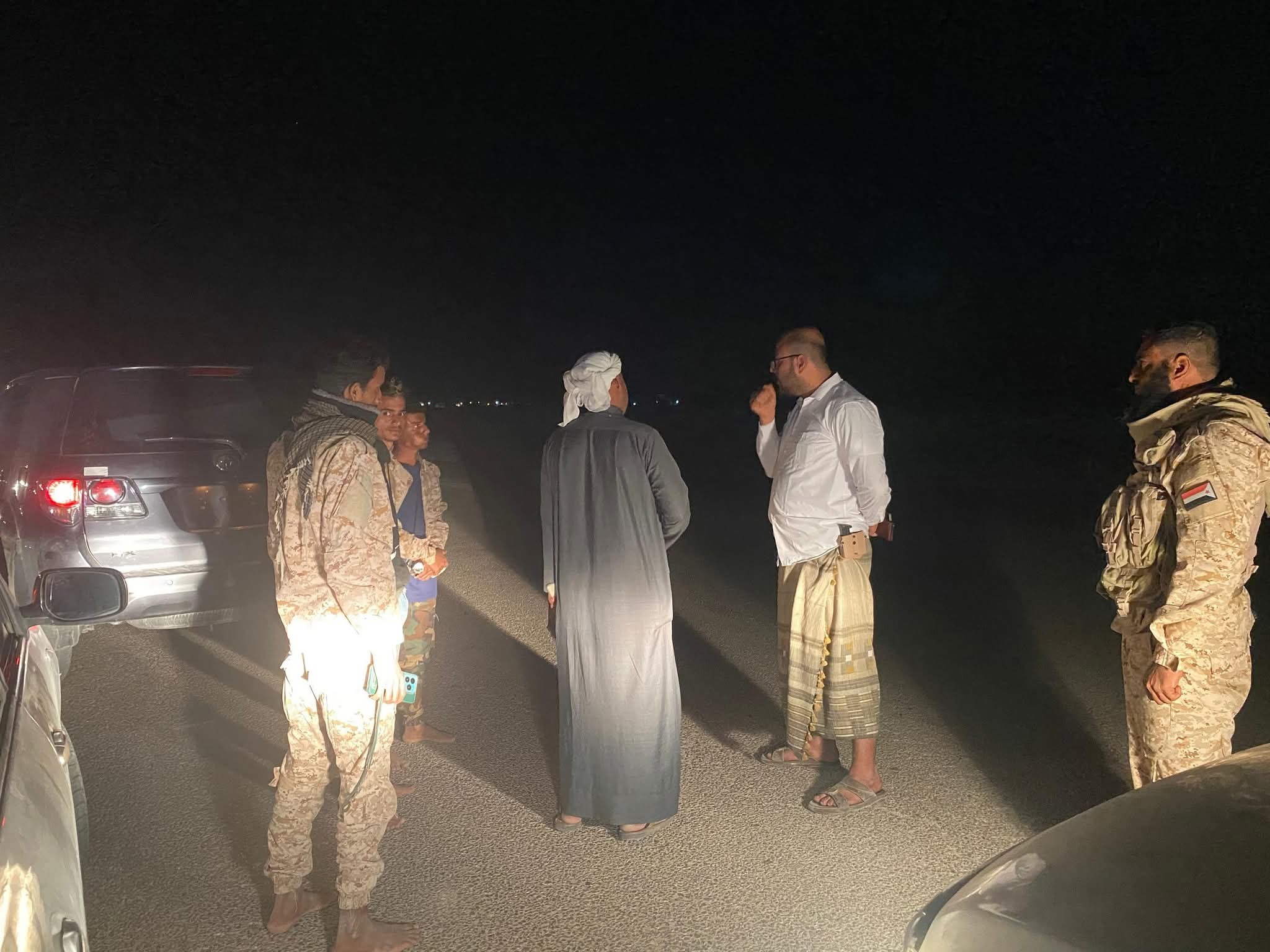 نائب رئيس انتقالي حضرموت يتفقد النقاط العسكرية للقوات المسلحة الجنوبية بوادي حضرموت نائب رئيس انتقالي حضرموت يتفقد النقاط العسكرية للقوات المسلحة الجنوبية بوادي حضرموت