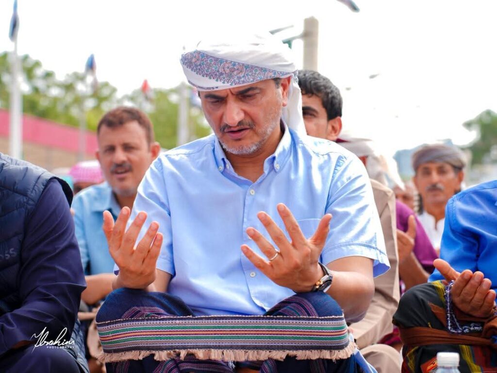 حضور جماهيري واسع لصلاة الجمعة في ساحة الاعتصام بالعاصمة عدن بمشاركة قيادات الانتقالي والسلطة المحلية حضور جماهيري واسع لصلاة الجمعة في ساحة الاعتصام بالعاصمة عدن بمشاركة قيادات الانتقالي والسلطة المحلية