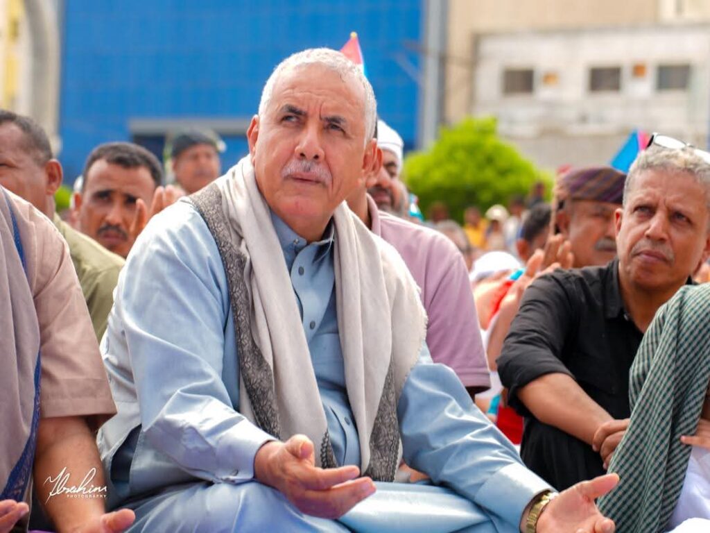 حضور جماهيري واسع لصلاة الجمعة في ساحة الاعتصام بالعاصمة عدن بمشاركة قيادات الانتقالي والسلطة المحلية حضور جماهيري واسع لصلاة الجمعة في ساحة الاعتصام بالعاصمة عدن بمشاركة قيادات الانتقالي والسلطة المحلية