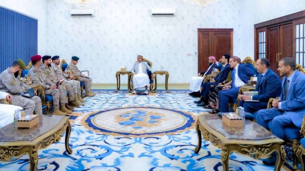 الرئيس الزُبيدي يستقبل قيادة القوات المشتركة لقوات التحالف العربي الرئيس الزُبيدي يستقبل قيادة القوات المشتركة لقوات التحالف العربي