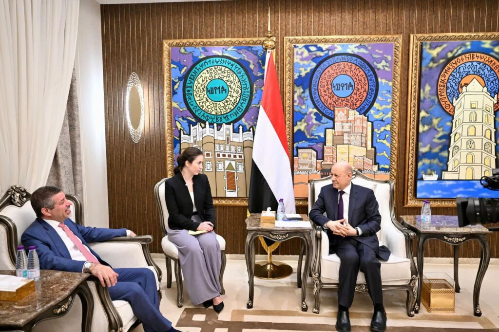 العليمي يستقبل سفير الولايات المتحدة الأميركية العليمي يستقبل سفير الولايات المتحدة الأميركية