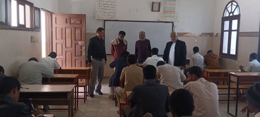 المدير العامري يطّلع على سير الامتحانات بثانويات ابن حم للبنين وتاربة للبنات والرواد الأهلية : المدير العامري يطّلع على سير الامتحانات بثانويات ابن حم للبنين وتاربة للبنات والرواد الأهلية :