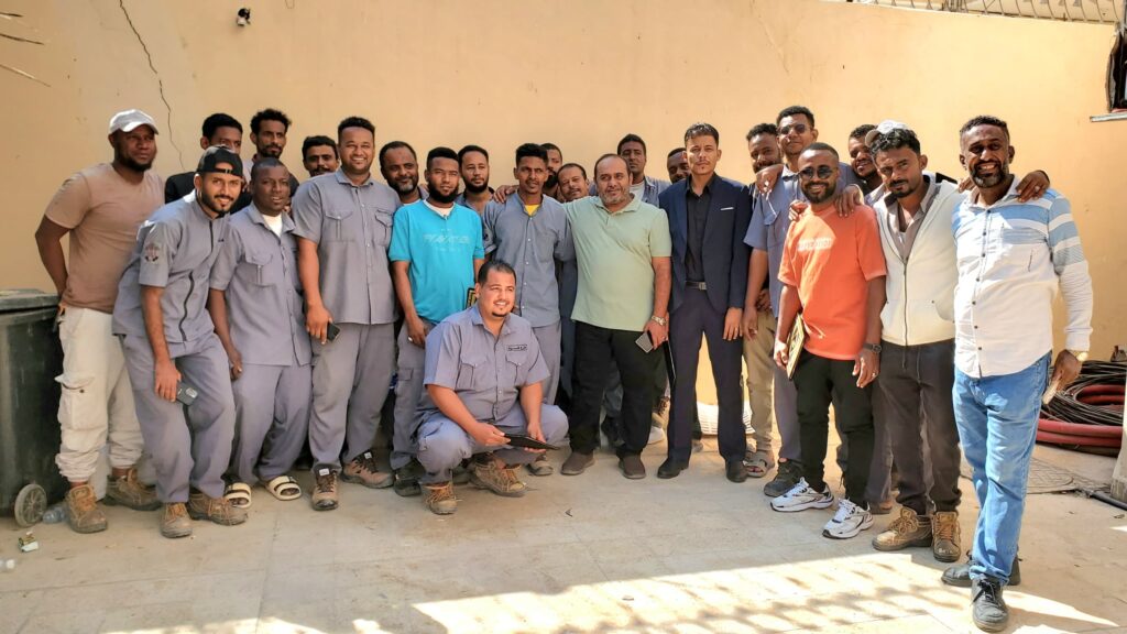 مؤسسة كهرباء ساحل حضرموت تكرّم كوادر وعمال فرع كهرباء فوه بمناسبة مرور عامين على تأسيسه مؤسسة كهرباء ساحل حضرموت تكرّم كوادر وعمال فرع كهرباء فوه بمناسبة مرور عامين على تأسيسه