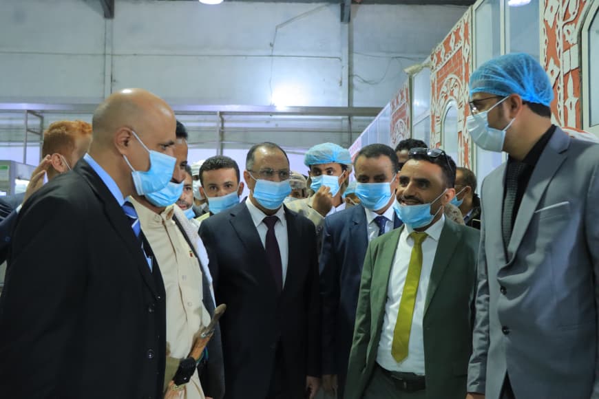 مأرب: وزير الصناعة يتراس اجتماع لجنة الاصلاحات السعرية ويزور عددا من المصانع مأرب: وزير الصناعة يتراس اجتماع لجنة الاصلاحات السعرية ويزور عددا من المصانع