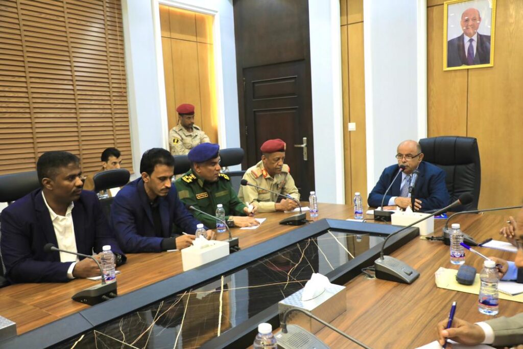 محافظ حضرموت يرأس اجتماعًا استثنائيًا للمكتب التنفيذي بالمحافظة محافظ حضرموت يرأس اجتماعًا استثنائيًا للمكتب التنفيذي بالمحافظة