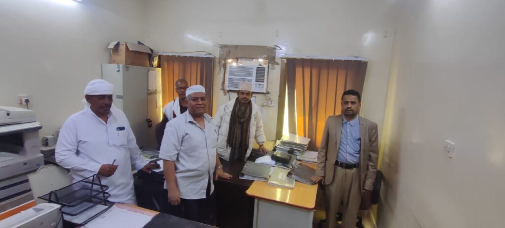 رئيس نيابة استئناف سيؤن فضيلة القاضي /فؤاد جابر لرضي يقوم بزيارة تفقدية لكل النيابات الابتدائية بمدينة سيئون رئيس نيابة استئناف سيؤن فضيلة القاضي /فؤاد جابر لرضي يقوم بزيارة تفقدية لكل النيابات الابتدائية بمدينة سيئون