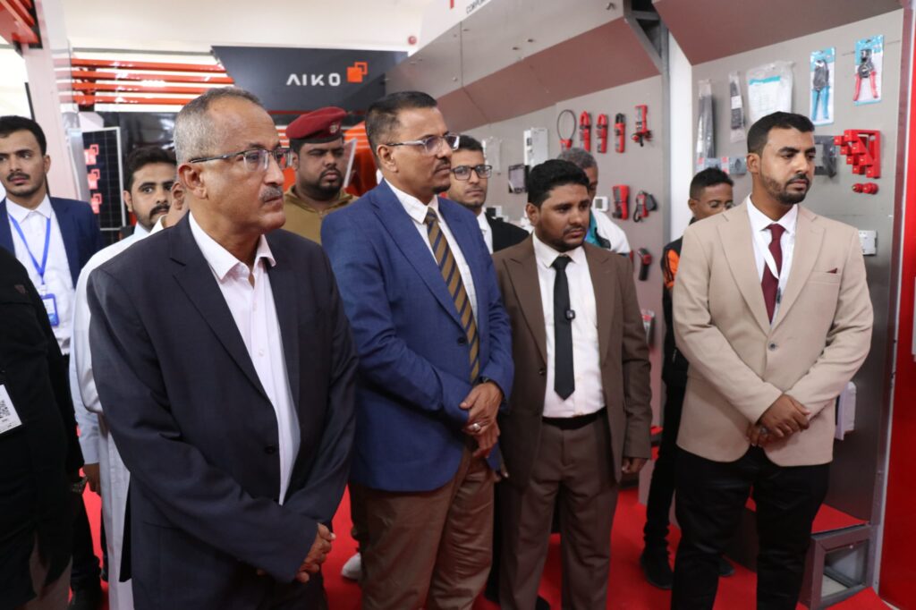 الأمين العام لمحلي حضرموت يفتتح معرض حضرموت الأول للطاقة الشمسية والمتجددة الأمين العام لمحلي حضرموت يفتتح معرض حضرموت الأول للطاقة الشمسية والمتجددة