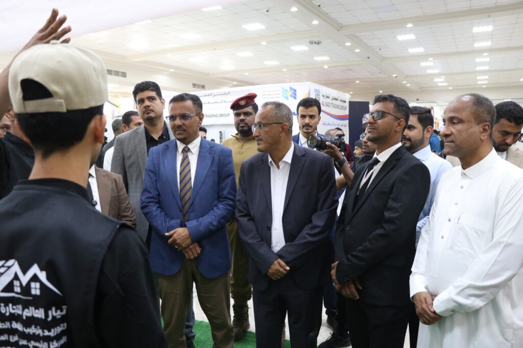 الأمين العام لمحلي حضرموت يفتتح معرض حضرموت الأول للطاقة الشمسية والمتجددة الأمين العام لمحلي حضرموت يفتتح معرض حضرموت الأول للطاقة الشمسية والمتجددة