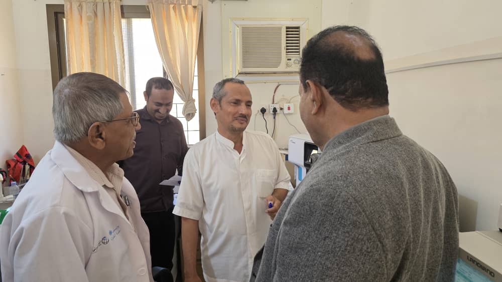 وكيل محافظة حضرموت لشؤون مديريات الوادي والصحراء الاستاذ عامر سعيد العامري يقوم بزيارة للمركز الصحي الإسعافي بتاربة وكيل محافظة حضرموت لشؤون مديريات الوادي والصحراء الاستاذ عامر سعيد العامري يقوم بزيارة للمركز الصحي الإسعافي بتاربة