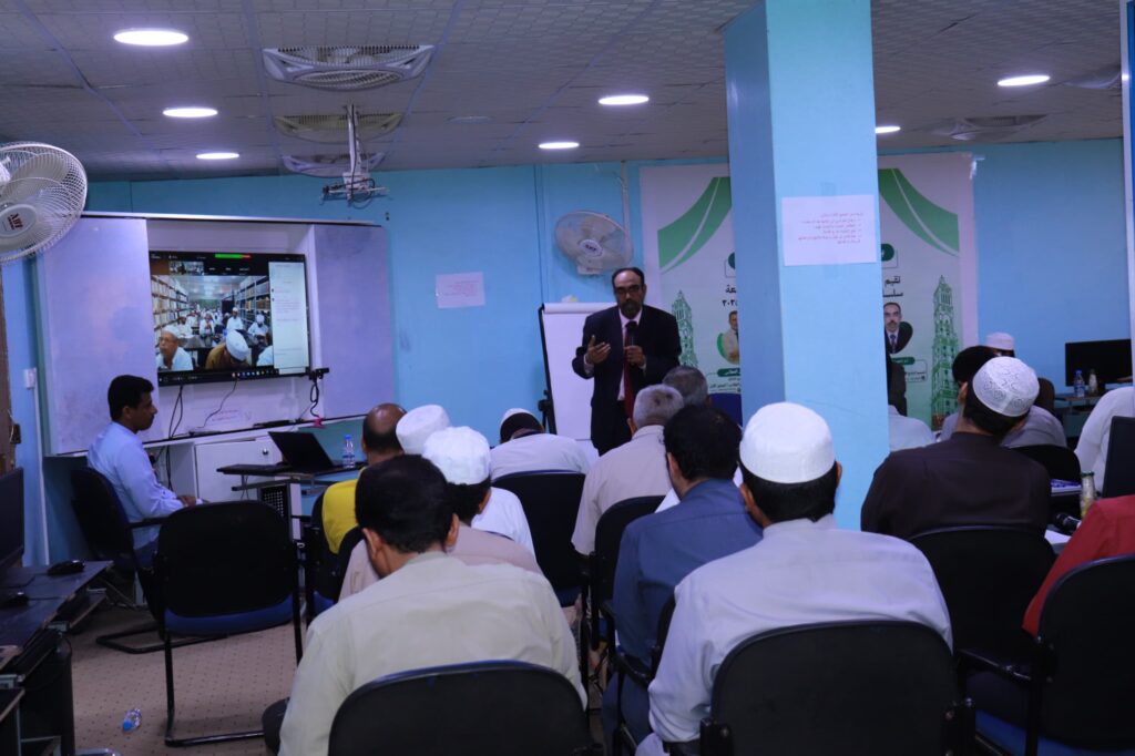 جامعة الأحقاف تدشّن أسبوع الجودة بسلسلة من المحاضرات الأكاديمية جامعة الأحقاف تدشّن أسبوع الجودة بسلسلة من المحاضرات الأكاديمية