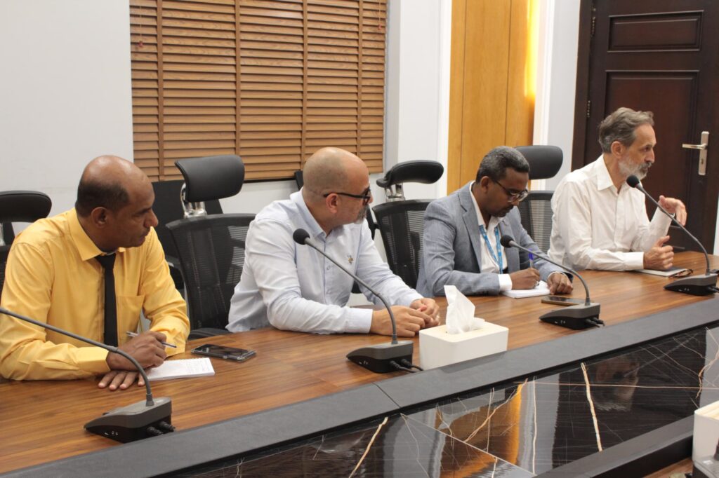 أمين عام محلي حضرموت يشيد بتدخلات الأمم المتحدة في الجوانب الإنسانية بالمحافظة أمين عام محلي حضرموت يشيد بتدخلات الأمم المتحدة في الجوانب الإنسانية بالمحافظة