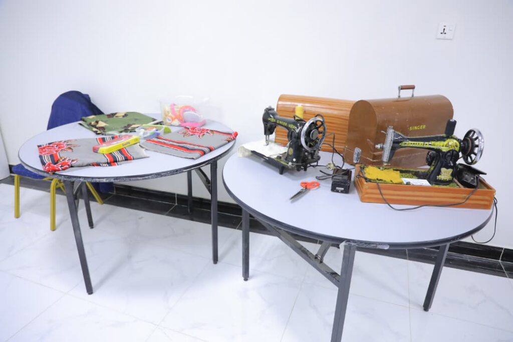 ينظمه مكتب الشباب والرياضة بدعم من المجلس الانتقالي بمديرية سيئون ويستهدف 250 إمرأة وفتاة ينظمه مكتب الشباب والرياضة بدعم من المجلس الانتقالي بمديرية سيئون ويستهدف 250 إمرأة وفتاة