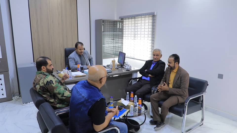 الوكيل العامري يتفقد عدداً من الإدارات الأمنية والأجهزة النيابية والخدمية ويؤكد على تسريع الإجراءات وتعزيز تطبيع الحياة الوكيل العامري يتفقد عدداً من الإدارات الأمنية والأجهزة النيابية والخدمية ويؤكد على تسريع الإجراءات وتعزيز تطبيع الحياة