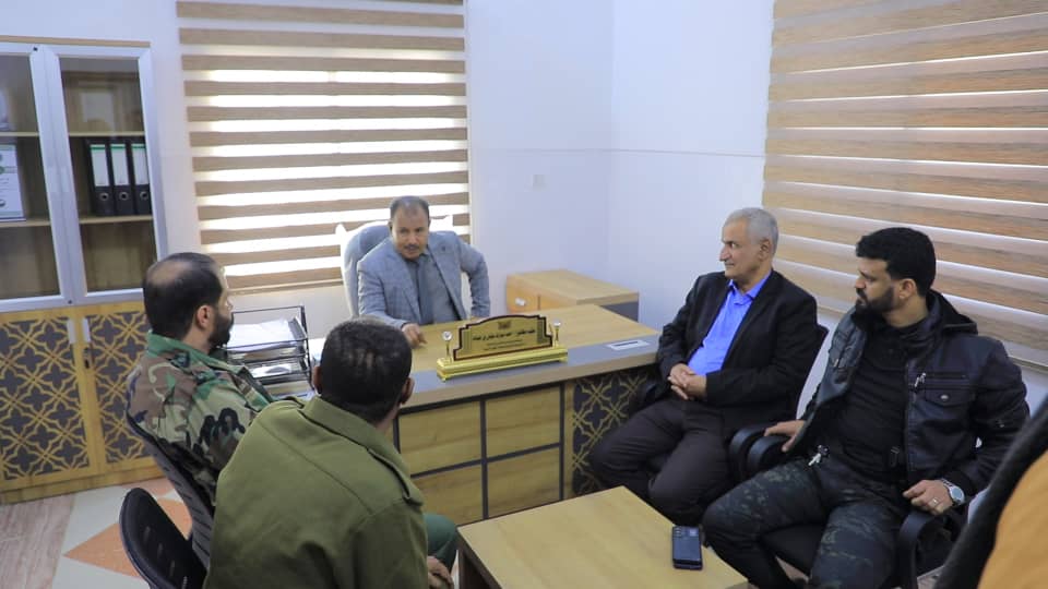 الوكيل العامري يتفقد عدداً من الإدارات الأمنية والأجهزة النيابية والخدمية ويؤكد على تسريع الإجراءات وتعزيز تطبيع الحياة الوكيل العامري يتفقد عدداً من الإدارات الأمنية والأجهزة النيابية والخدمية ويؤكد على تسريع الإجراءات وتعزيز تطبيع الحياة