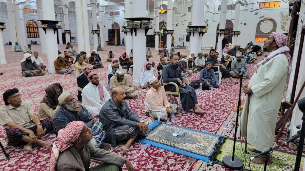 محاضرة دينية في جامع القطن بوادي حضرموت ضمن زيارات مشائخ أهل السنة من عدن محاضرة دينية في جامع القطن بوادي حضرموت ضمن زيارات مشائخ أهل السنة من عدن