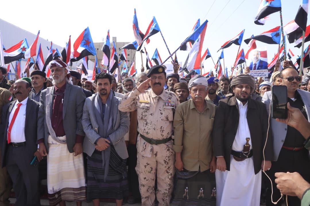 مهرجان جماهيري حاشد في عتق احتفاءً بانتصارات القوات الجنوبية والمطالبة بإعلان دولة الجنوب مهرجان جماهيري حاشد في عتق احتفاءً بانتصارات القوات الجنوبية والمطالبة بإعلان دولة الجنوب