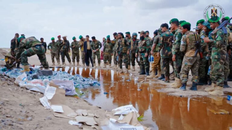 باشراف العميد الوالي.. إدارة مكافحة المخد_رات بقوات الحزام الأمني تتلف (2795) قارورة وعلبة من الخمو/ر المهربة - باشراف العميد الوالي.. إدارة مكافحة المخد_رات بقوات الحزام الأمني تتلف (2795) قارورة وعلبة من الخمو/ر المهربة -