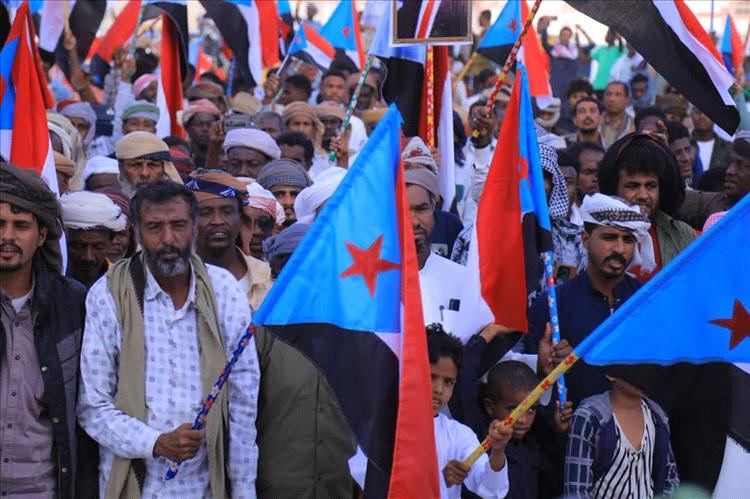 اخبار وتقارير - صور - مهرجان جماهيري في المهرة يطالب بإعلان دولة الجنوب وتشكيل قوات النخبة اخبار وتقارير - صور - مهرجان جماهيري في المهرة يطالب بإعلان دولة الجنوب وتشكيل قوات النخبة