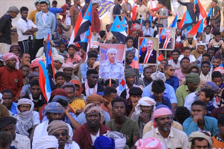 اخبار وتقارير - صور - مهرجان جماهيري في المهرة يطالب بإعلان دولة الجنوب وتشكيل قوات النخبة اخبار وتقارير - صور - مهرجان جماهيري في المهرة يطالب بإعلان دولة الجنوب وتشكيل قوات النخبة