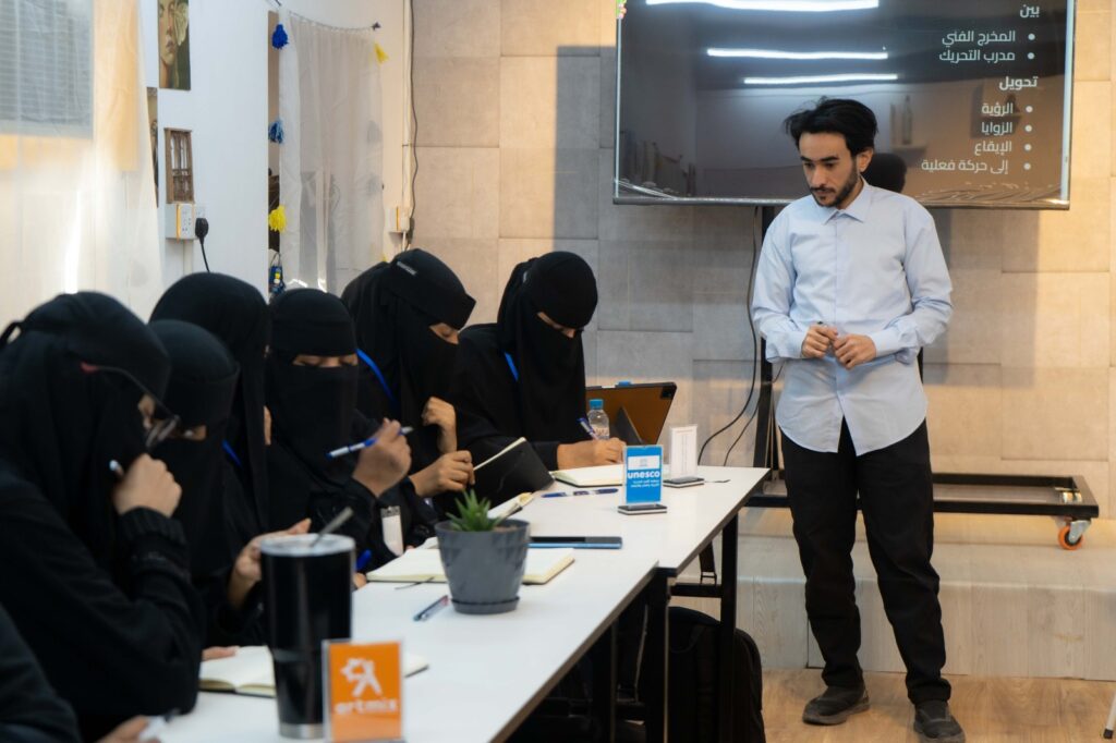 74 فتاة يحققن استفادة نوعية من التدريب الفني داخل مساحة آرت مكس 74 فتاة يحققن استفادة نوعية من التدريب الفني داخل مساحة آرت مكس