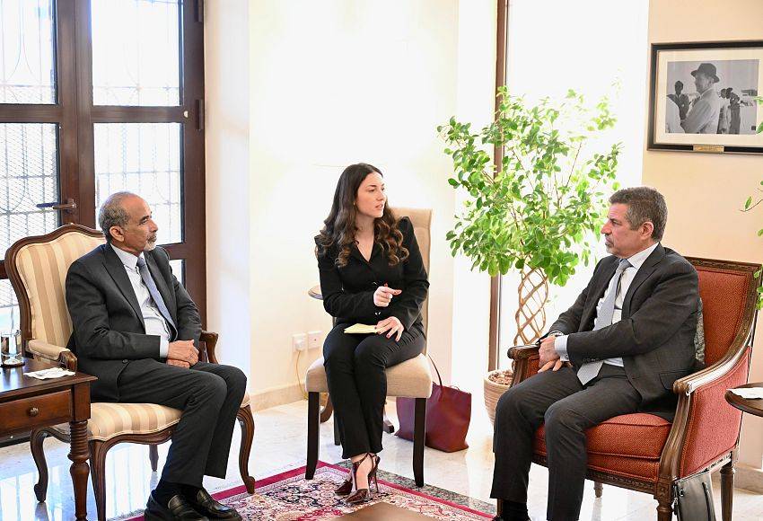 صحيفة سعودية: حراك رئاسي يمني لإنجاح الحوار الجنوبي المرتقب صحيفة سعودية: حراك رئاسي يمني لإنجاح الحوار الجنوبي المرتقب