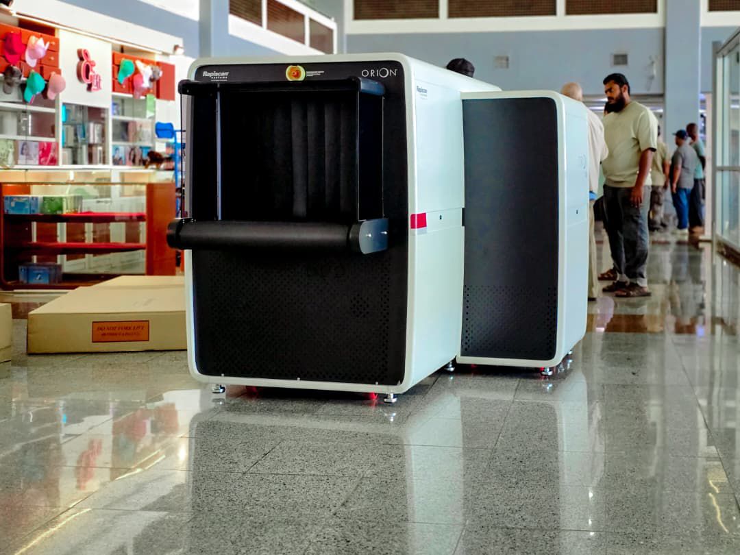 مطار عدن الدولي يدشن التشغيل التجريبي لمنظومة أجهزة التفتيش الحديثة لتعزيز الأمن والسلامة الجوية مطار عدن الدولي يدشن التشغيل التجريبي لمنظومة أجهزة التفتيش الحديثة لتعزيز الأمن والسلامة الجوية