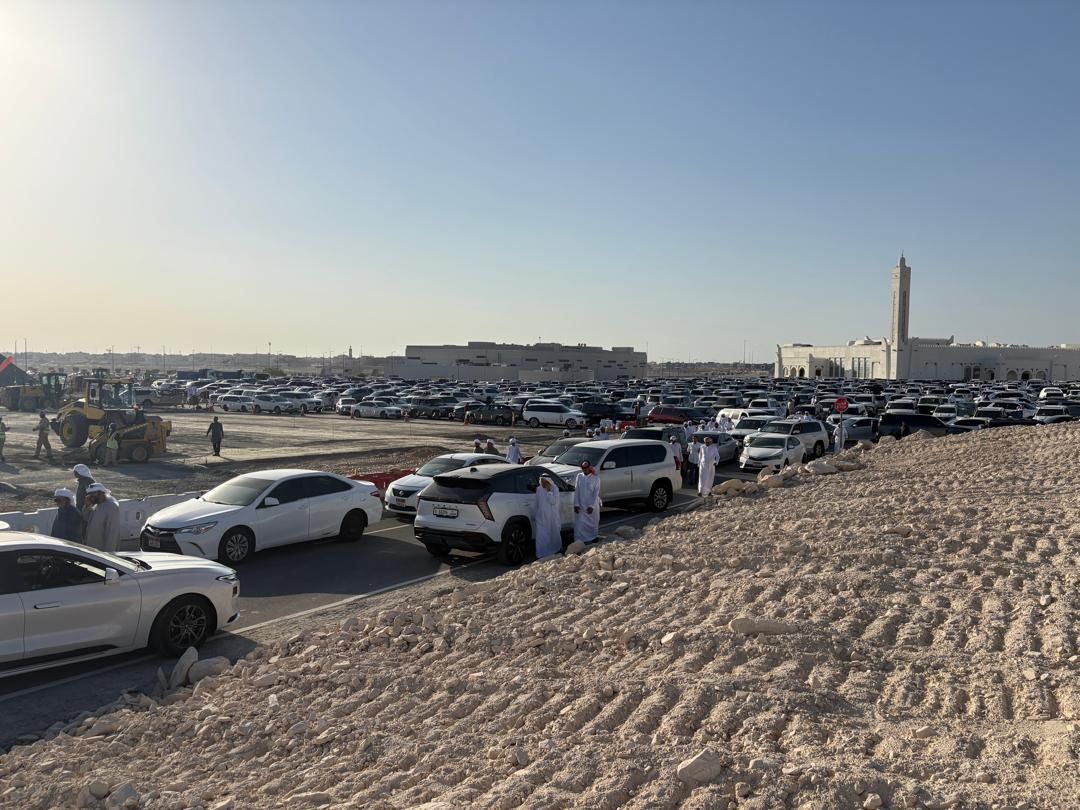 في موكب جنائزي مهيب.. تشييع جثمان الرئيس الراحل "علي سالم البيض" في أبوظبي - في موكب جنائزي مهيب.. تشييع جثمان الرئيس الراحل "علي سالم البيض" في أبوظبي -