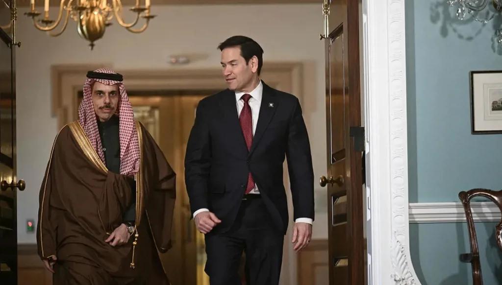 وزير الخارجية الأمريكي ماركو روبيو يجري اتصال مع وزير الخارجية السعودي وزير الخارجية الأمريكي ماركو روبيو يجري اتصال مع وزير الخارجية السعودي