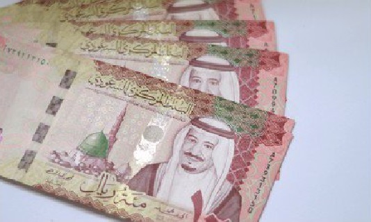 مطالبات بوضع حد للتفاوت.. جنود يتقاضون آلاف الريالات بالسعودي وآخرون لا يتجاوز راتبهم 58 ألف ريال يمني - مطالبات بوضع حد للتفاوت.. جنود يتقاضون آلاف الريالات بالسعودي وآخرون لا يتجاوز راتبهم 58 ألف ريال يمني -