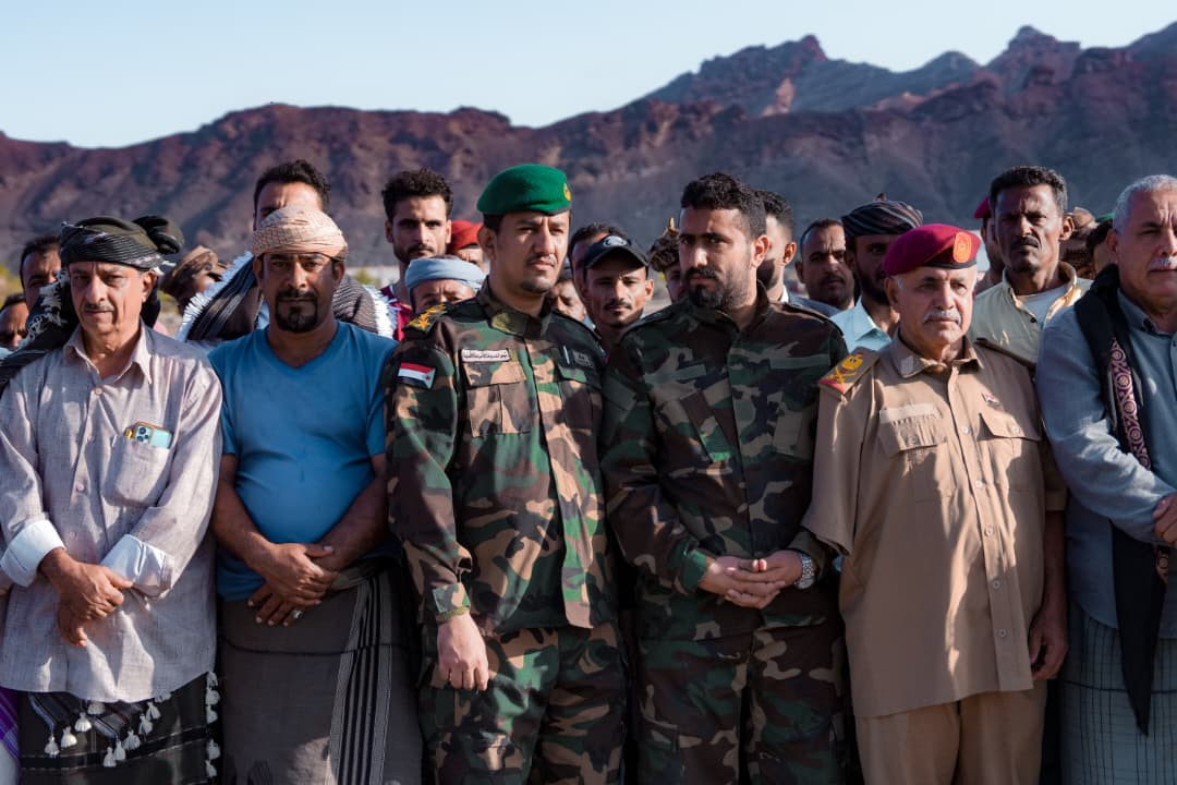 الرئيس الزُبيدي يؤدي صلاة الجنازة ويتقدّم جموع مُشيّعي شهداء عملية "المستقبل الواعد" الرئيس الزُبيدي يؤدي صلاة الجنازة ويتقدّم جموع مُشيّعي شهداء عملية "المستقبل الواعد"