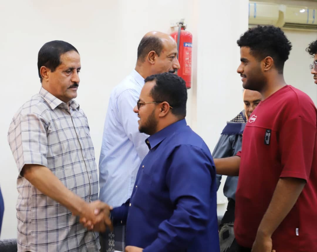 الأمانة العامة تقيم مجلس عزاء في فقيد الوطن الكبير الرئيس الجنوبي الأسبق علي سالم البيض الأمانة العامة تقيم مجلس عزاء في فقيد الوطن الكبير الرئيس الجنوبي الأسبق علي سالم البيض