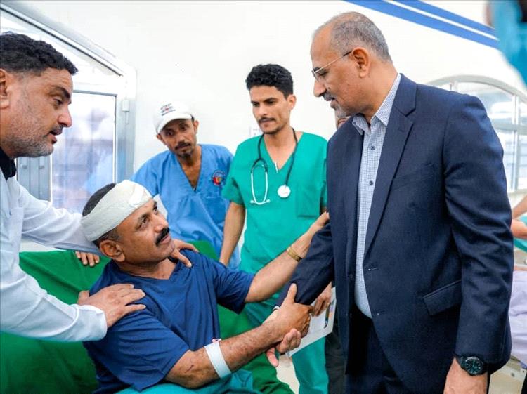 اخبار وتقارير - وفاءً للدماء الطاهرة.. الرئيس الزُبيدي يواسي جرحى القوات المسلحة الجنوبية في عدن اخبار وتقارير - وفاءً للدماء الطاهرة.. الرئيس الزُبيدي يواسي جرحى القوات المسلحة الجنوبية في عدن