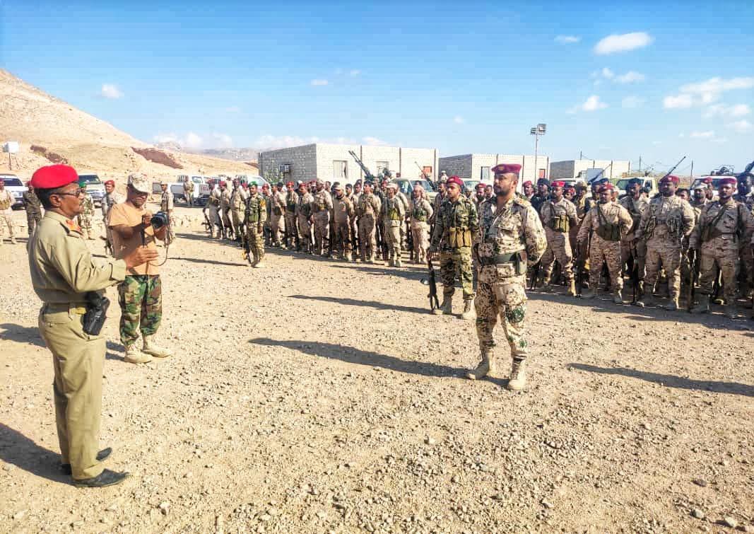 رئيس أركان المنطقة العسكرية الثانية يطّلع على جاهزية لواء النخبة الحضرمي بالمكلا رئيس أركان المنطقة العسكرية الثانية يطّلع على جاهزية لواء النخبة الحضرمي بالمكلا