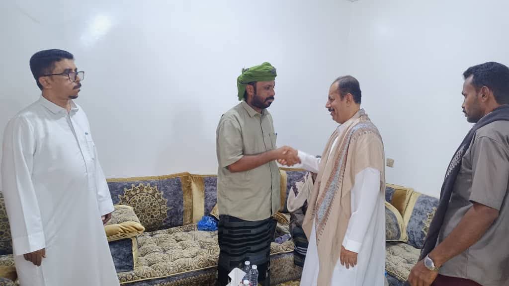 الشيخ بن حبريش يستقبل مشايخ ووجهاء قبيلة العوابثة الشيخ بن حبريش يستقبل مشايخ ووجهاء قبيلة العوابثة