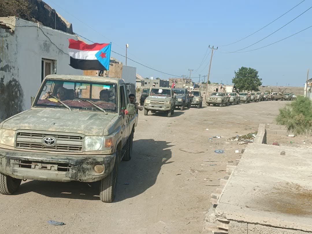 قوات العمالقة الجنوبية تسلّم معسكر جبل حديد لقوات أمن المنشآت - قوات العمالقة الجنوبية تسلّم معسكر جبل حديد لقوات أمن المنشآت -