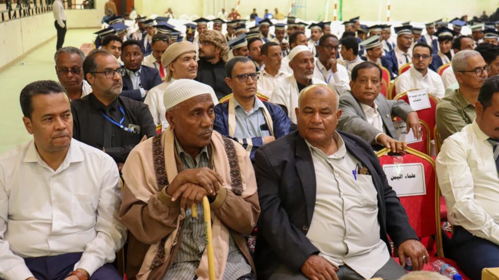 بالصور .. جامعة سيئون تحتفي بتخريج الدفعة السابعة وتكرّم أوائلها للعام الجامعي 2024–2025 بالصور .. جامعة سيئون تحتفي بتخريج الدفعة السابعة وتكرّم أوائلها للعام الجامعي 2024–2025