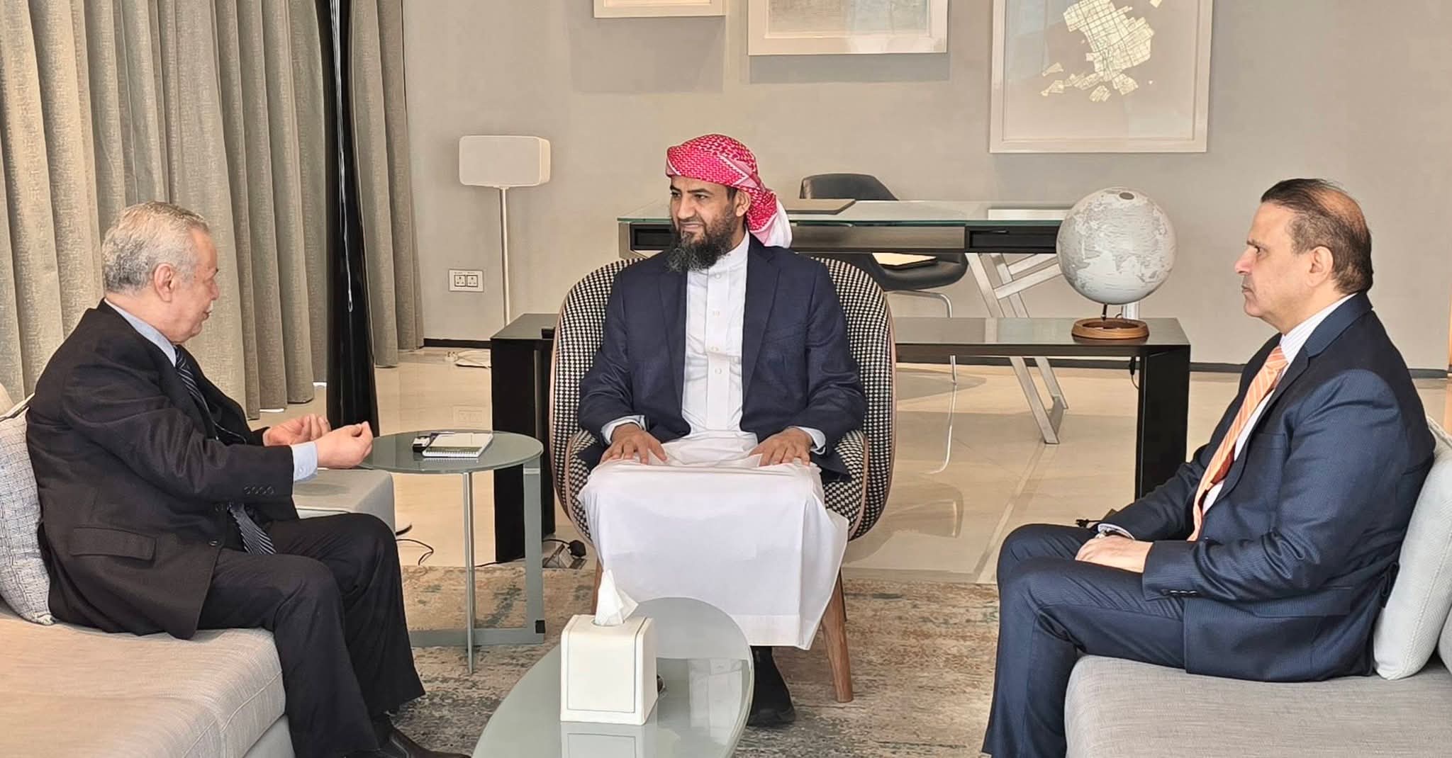 المحرّمي يلتقي مستشار رئيس مجلس القيادة الرئاسي عبد العزيز المفلحي - المحرّمي يلتقي مستشار رئيس مجلس القيادة الرئاسي عبد العزيز المفلحي -