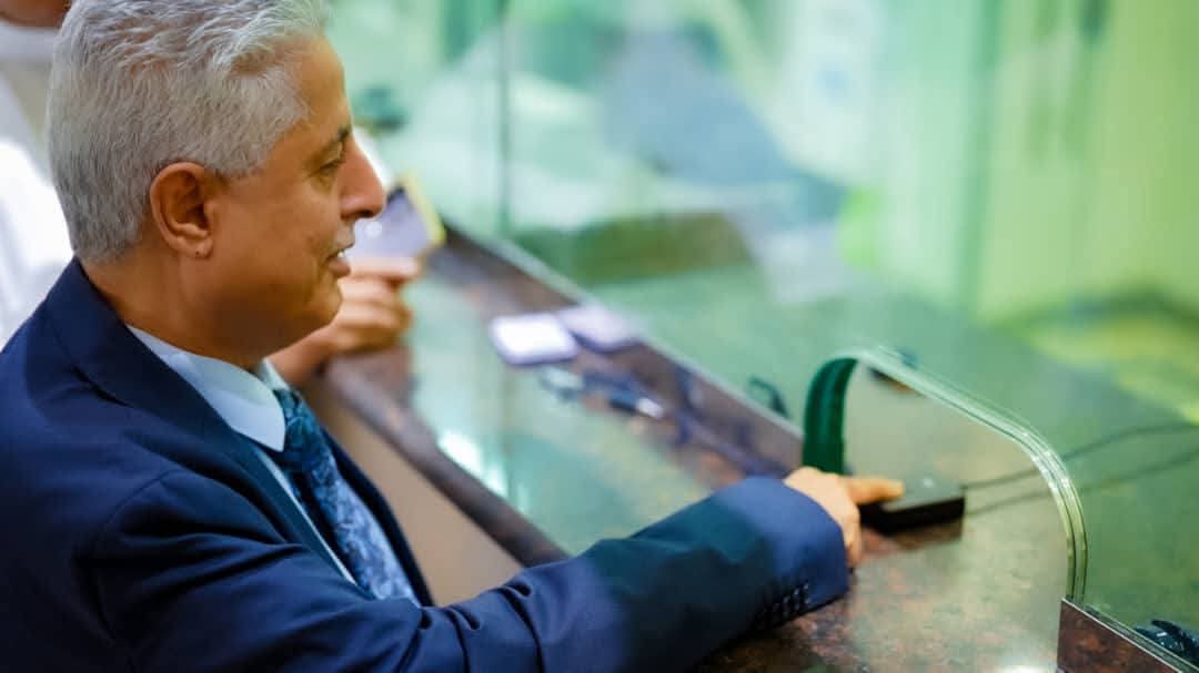 مجلس القضاء الأعلى يدشّن صرف مرتبات السلطة القضائية المقدّمة من المملكة العربية السعودية مجلس القضاء الأعلى يدشّن صرف مرتبات السلطة القضائية المقدّمة من المملكة العربية السعودية