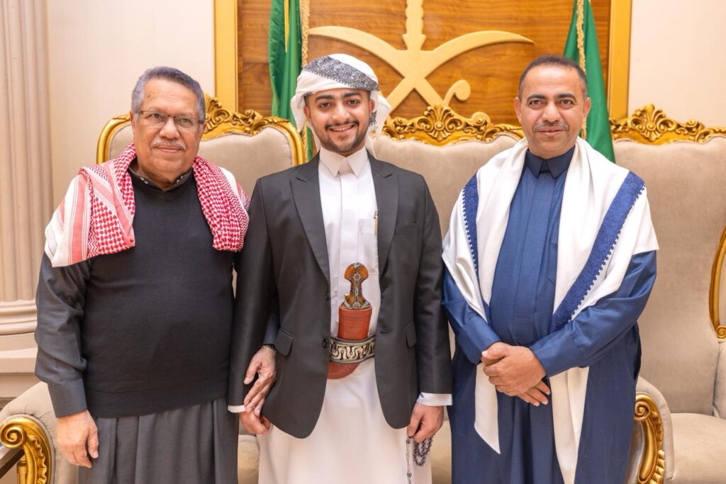 ال الجويحي يحتفلون بزواج ابنهم الشاب احمد سعيد الجويحي "صور" ال الجويحي يحتفلون بزواج ابنهم الشاب احمد سعيد الجويحي "صور"