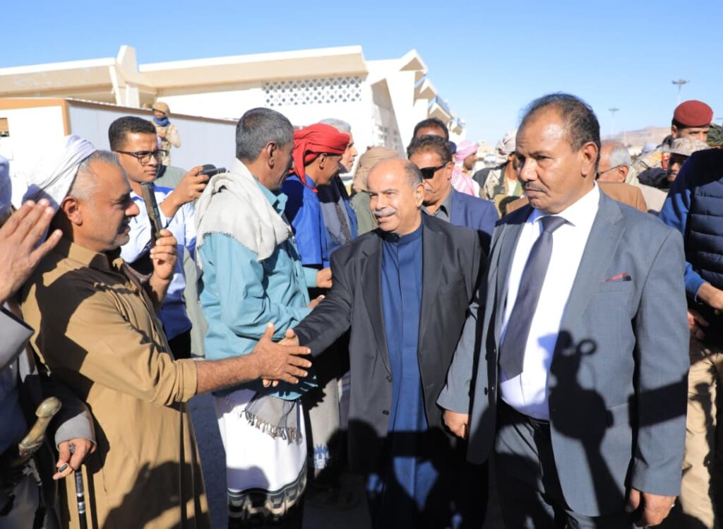 أعلن 3يناير يوم النصر .. محافظ حضرموت يصل سيئون عقب نجاح عملية "استلام المعسكرات" لتأمين الوادي وتطبيع الحياة في حضرموت أعلن 3يناير يوم النصر .. محافظ حضرموت يصل سيئون عقب نجاح عملية "استلام المعسكرات" لتأمين الوادي وتطبيع الحياة في حضرموت