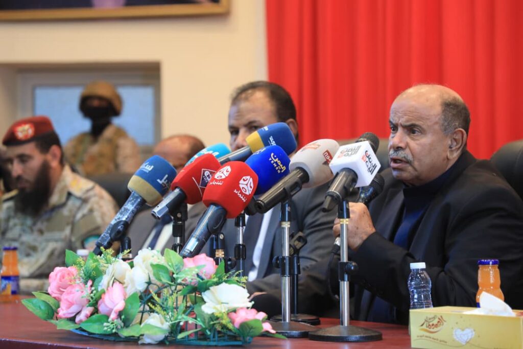 في لقاء عام بقيادة السلطة المحلية واعضاء المكتب التنفيذي وأعضاء مجلسي النواب والشورى والقيادات السياسية بوادي وصحراء حضرموت في لقاء عام بقيادة السلطة المحلية واعضاء المكتب التنفيذي وأعضاء مجلسي النواب والشورى والقيادات السياسية بوادي وصحراء حضرموت