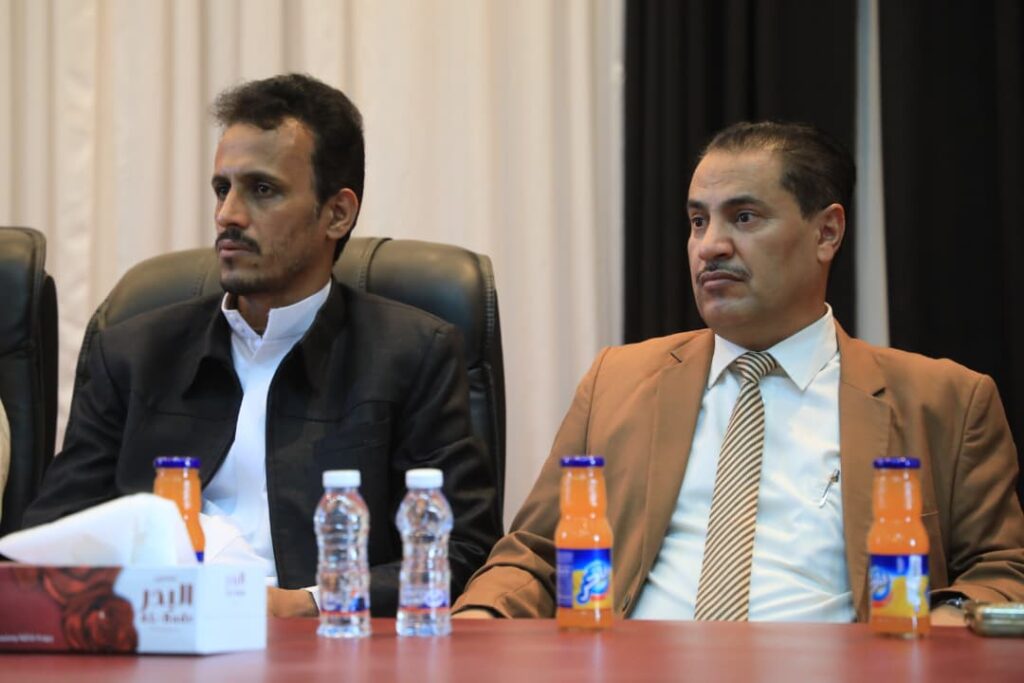 في لقاء عام بقيادة السلطة المحلية واعضاء المكتب التنفيذي وأعضاء مجلسي النواب والشورى والقيادات السياسية بوادي وصحراء حضرموت في لقاء عام بقيادة السلطة المحلية واعضاء المكتب التنفيذي وأعضاء مجلسي النواب والشورى والقيادات السياسية بوادي وصحراء حضرموت