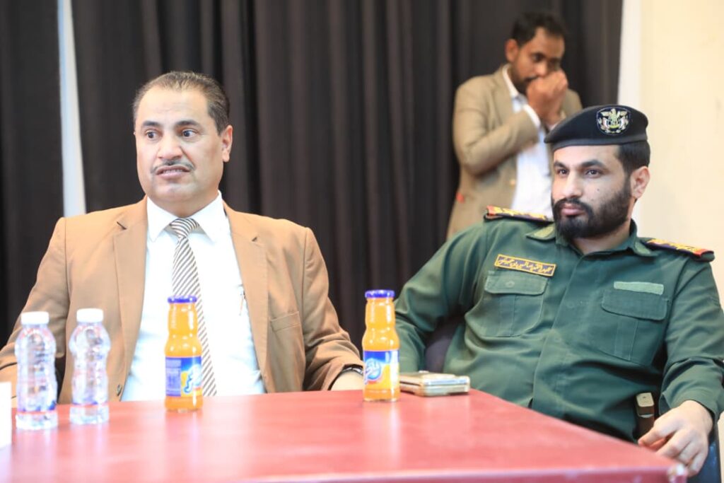 في لقاء عام بقيادة السلطة المحلية واعضاء المكتب التنفيذي وأعضاء مجلسي النواب والشورى والقيادات السياسية بوادي وصحراء حضرموت في لقاء عام بقيادة السلطة المحلية واعضاء المكتب التنفيذي وأعضاء مجلسي النواب والشورى والقيادات السياسية بوادي وصحراء حضرموت