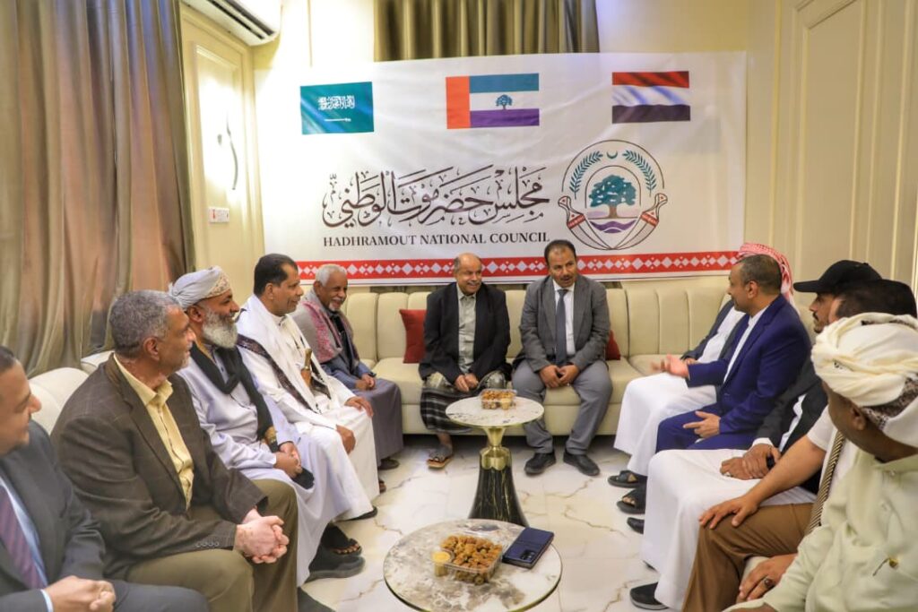 محافظ حضرموت يفتتح مقر مجلس حضرموت الوطني بمدينة سيئون محافظ حضرموت يفتتح مقر مجلس حضرموت الوطني بمدينة سيئون