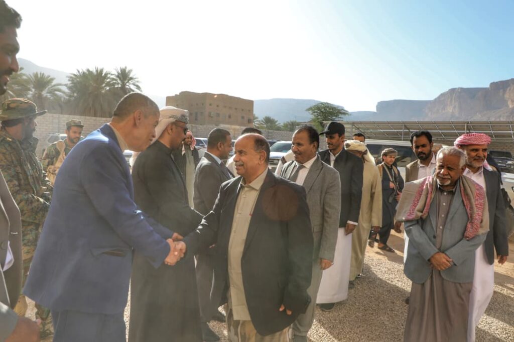 محافظ حضرموت يفتتح مقر مجلس حضرموت الوطني بمدينة سيئون محافظ حضرموت يفتتح مقر مجلس حضرموت الوطني بمدينة سيئون