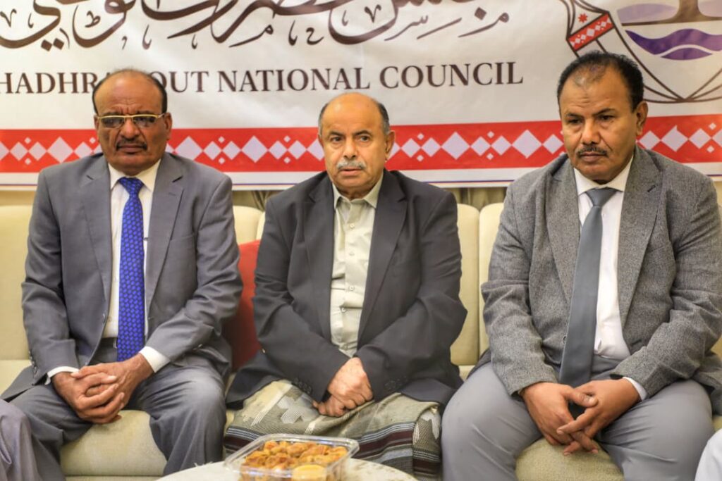 محافظ حضرموت يفتتح مقر مجلس حضرموت الوطني بمدينة سيئون محافظ حضرموت يفتتح مقر مجلس حضرموت الوطني بمدينة سيئون