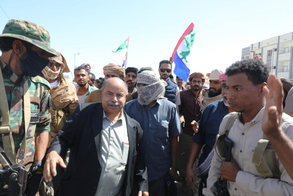 محافظ حضرموت يصل مدينة المكلا عاصمة حضرموت لتطبيع الأوضاع في المحافظة محافظ حضرموت يصل مدينة المكلا عاصمة حضرموت لتطبيع الأوضاع في المحافظة