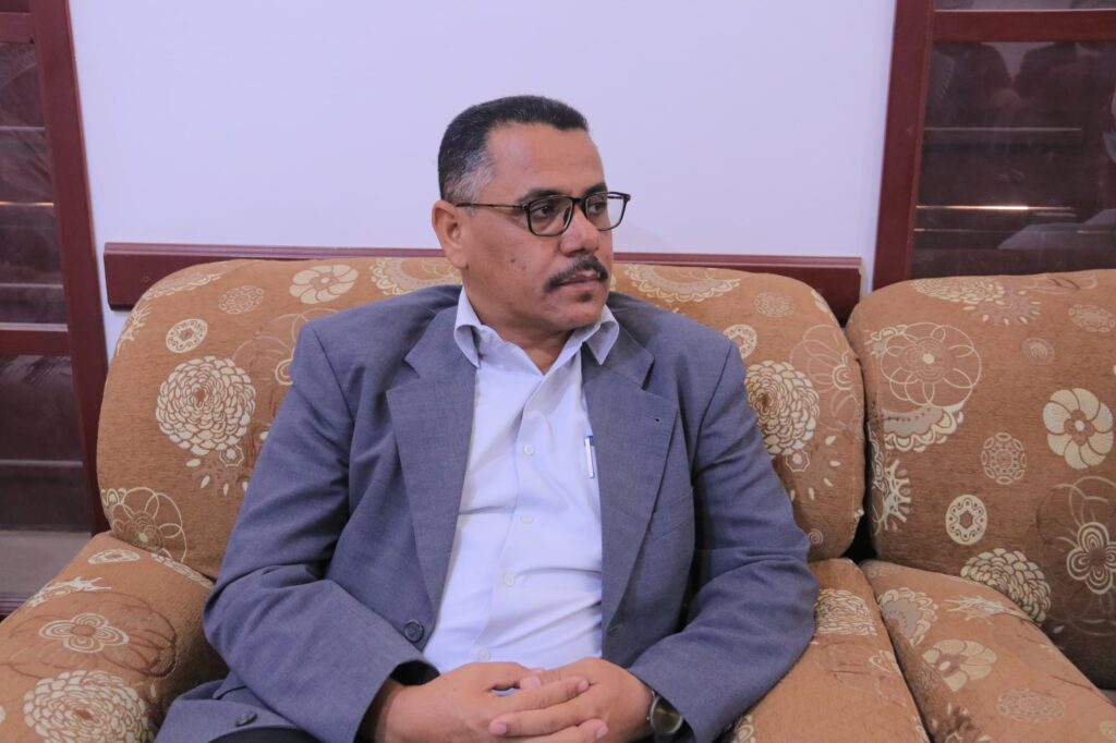 اجتماع استثنائي للمكتب التنفيذي بمديرية شبام لبحث وتطبيع الحياة وتعزيز الخدمات ودعم جهود الأمن والاستقرار بالمديرية اجتماع استثنائي للمكتب التنفيذي بمديرية شبام لبحث وتطبيع الحياة وتعزيز الخدمات ودعم جهود الأمن والاستقرار بالمديرية