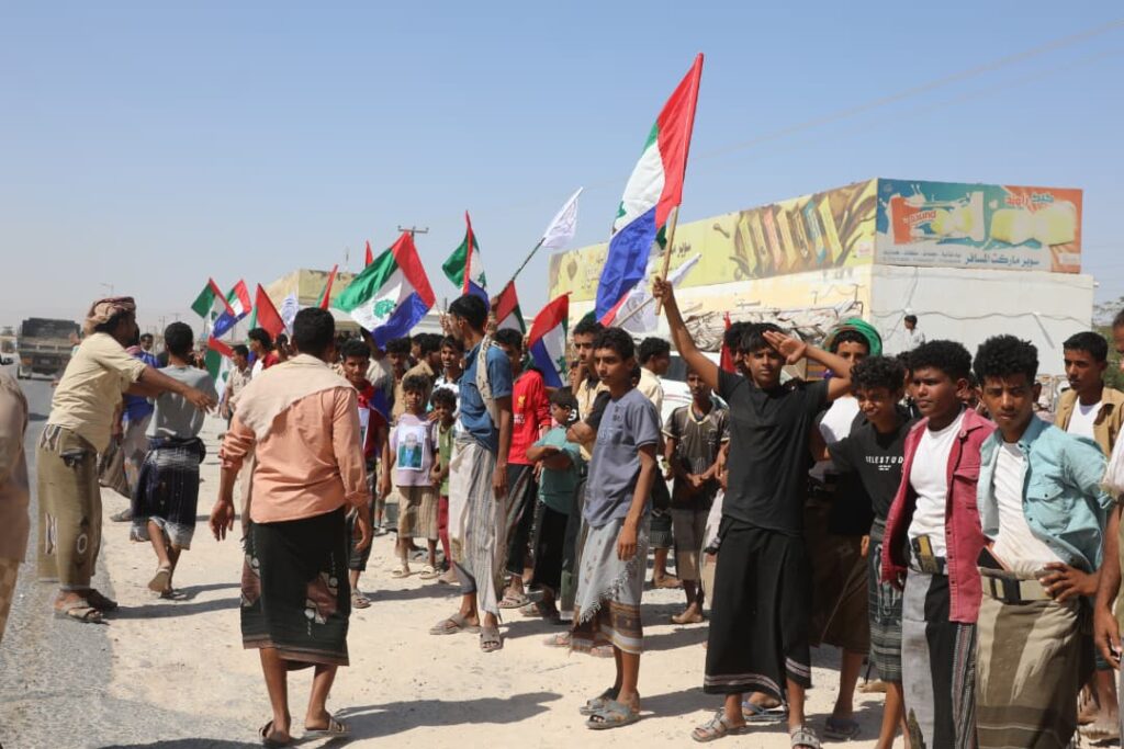 محافظ حضرموت يصل مدينة المكلا عاصمة حضرموت لتطبيع الأوضاع في المحافظة محافظ حضرموت يصل مدينة المكلا عاصمة حضرموت لتطبيع الأوضاع في المحافظة